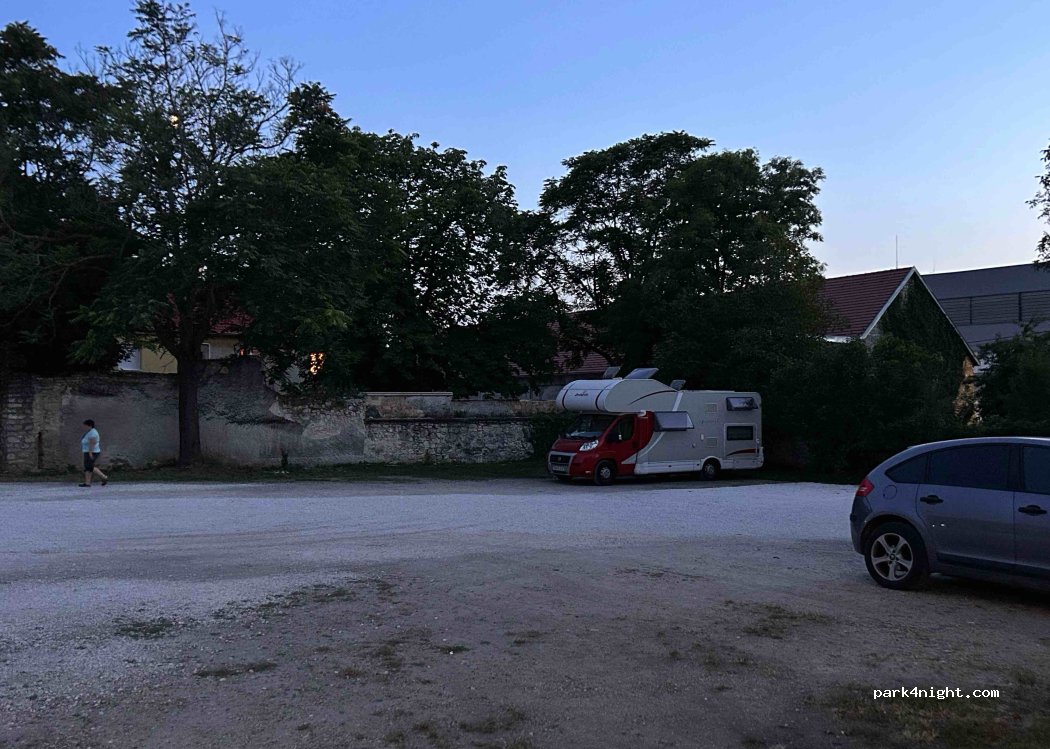 (8300) Tapolca - 8 Kisfaludy Sándor utca — foto 4