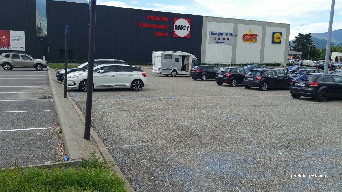 (73200) Albertville - 57 Rue Ambroise Croizat — foto