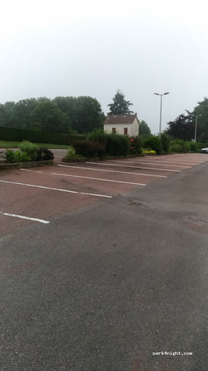 (16150) Étagnac - 45 Le Bourg — foto