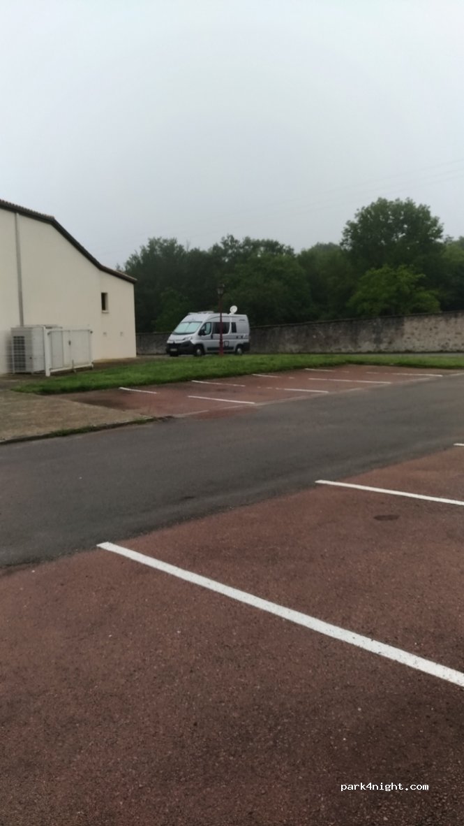 (16150) Étagnac - 45 Le Bourg — foto 2