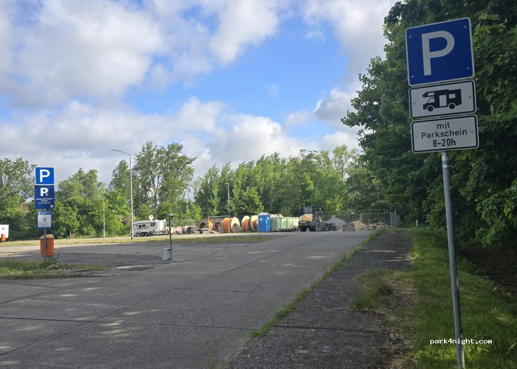 Wohnmobil Parkplatz Rostock Mühlendamm — foto 4