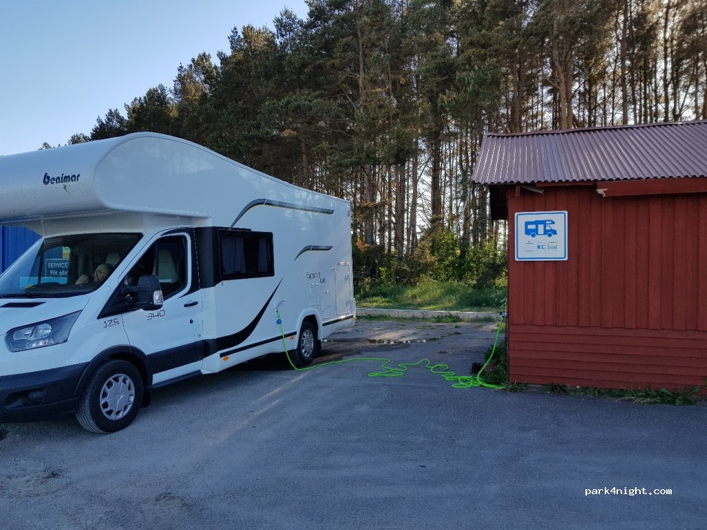 (387 73) Löttorp - 42 Bödahamnsvägen — foto