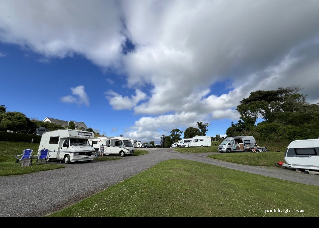 Eagle Point Camping. (Campáil Pointe an Iolair) — foto 4