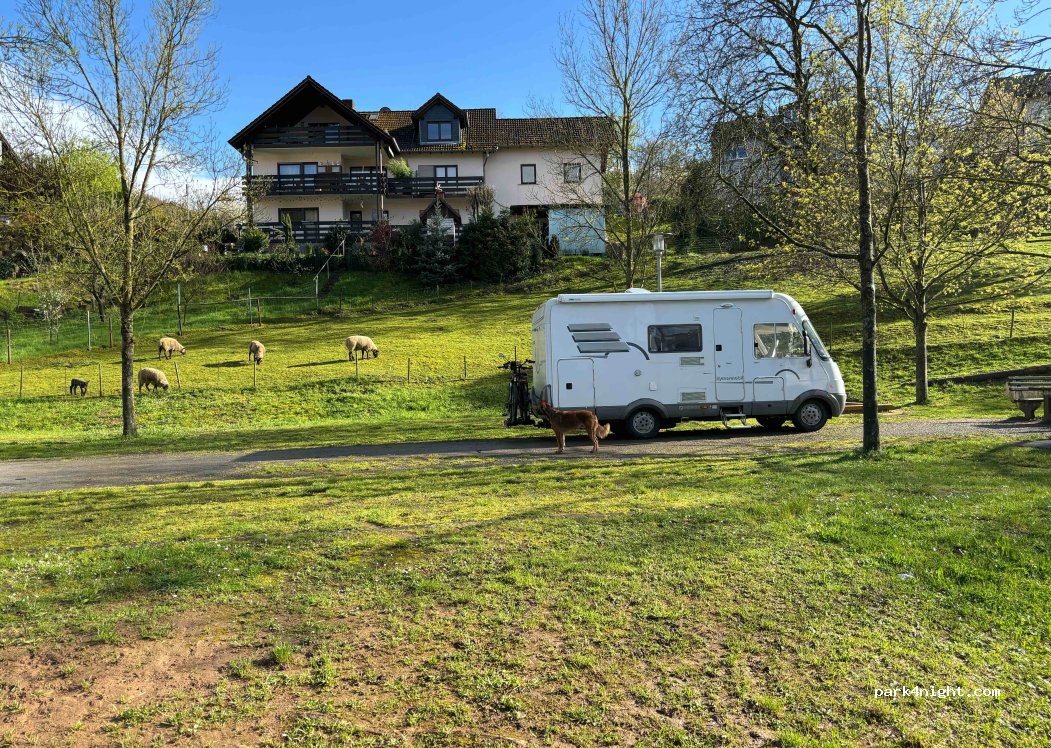 Wohnmobilstellplatz Hofwiese in Leidersbach — foto 4