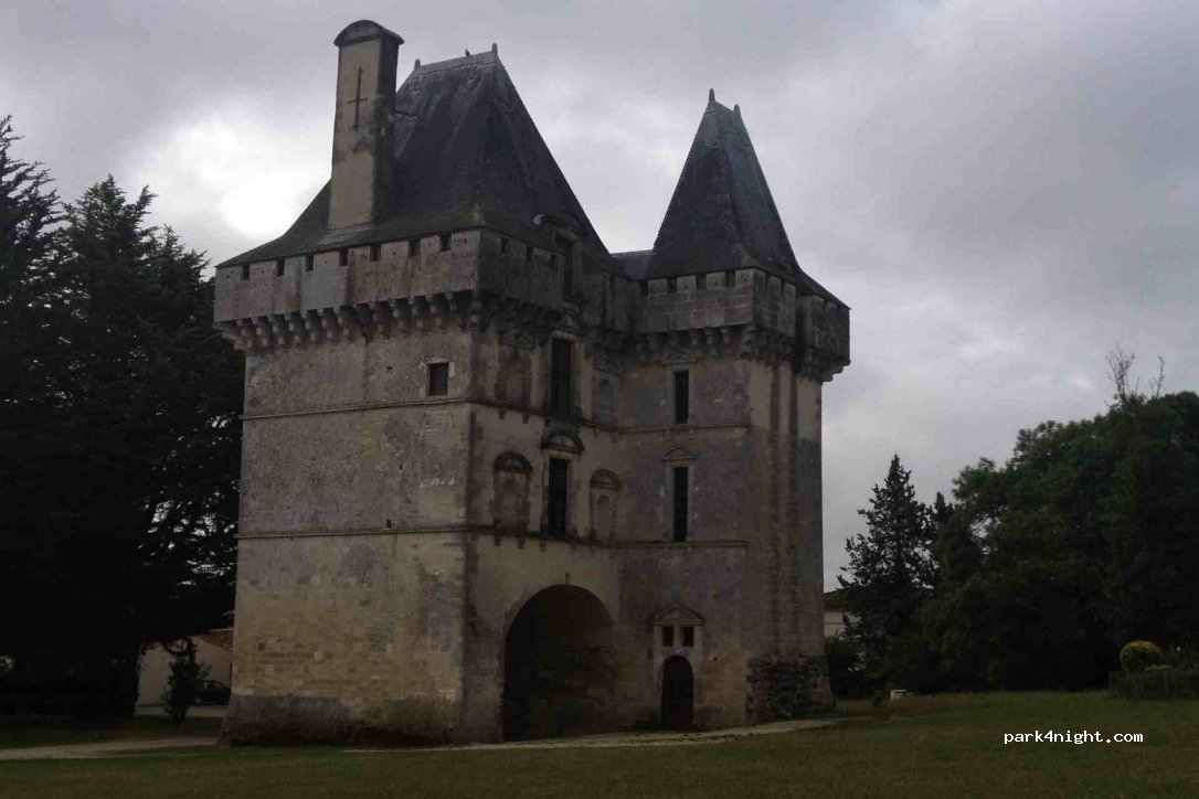(17160) Matha - 5 Boulevard Bossais — foto