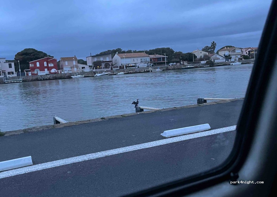 (34300) Agde - 38 Quai Commandant Méric — foto 5