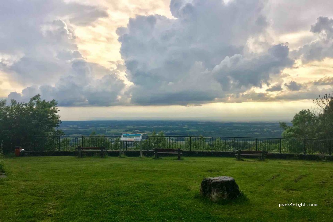(39160) Les Trois-Châteaux - Impasse du Château — foto 3