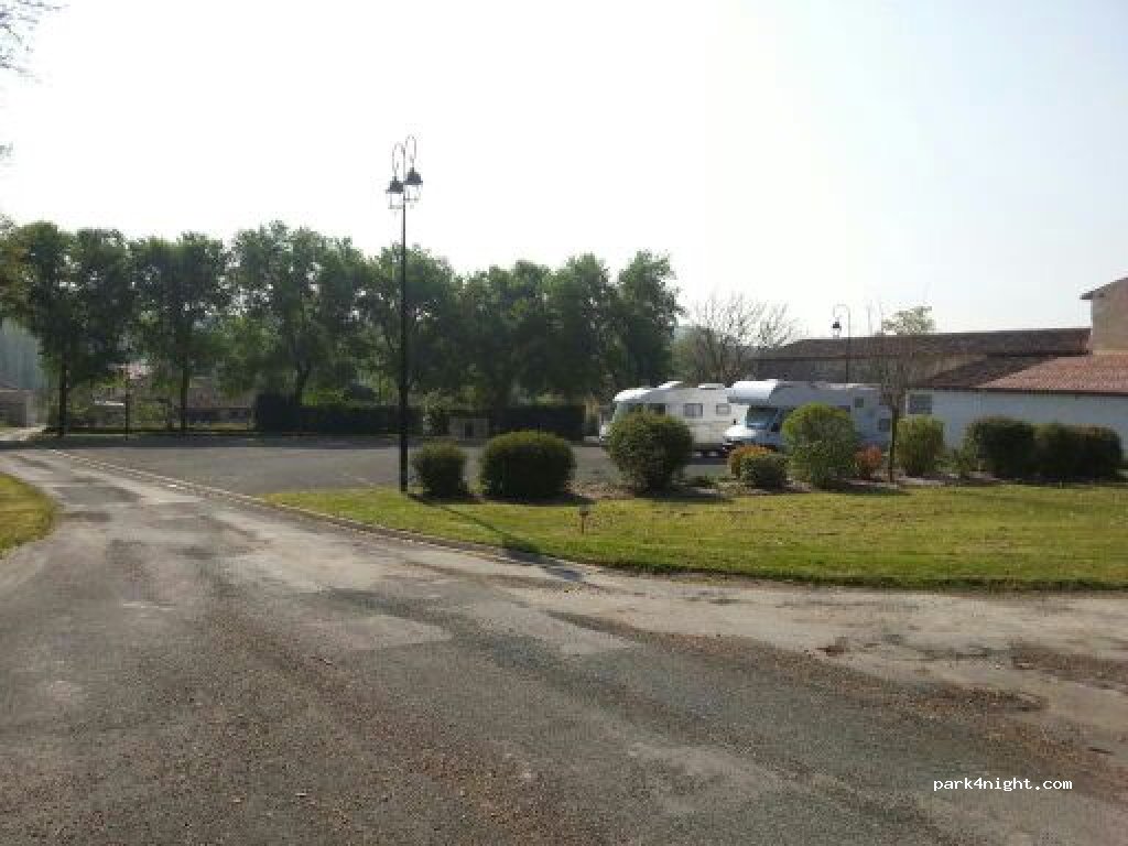 (17770) Saint-Césaire - 1 Rue des Groies — foto 2