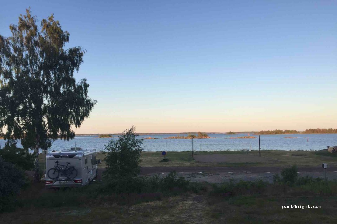 (570 90) Påskallavik - 4 Nedre Lotsgatan — foto