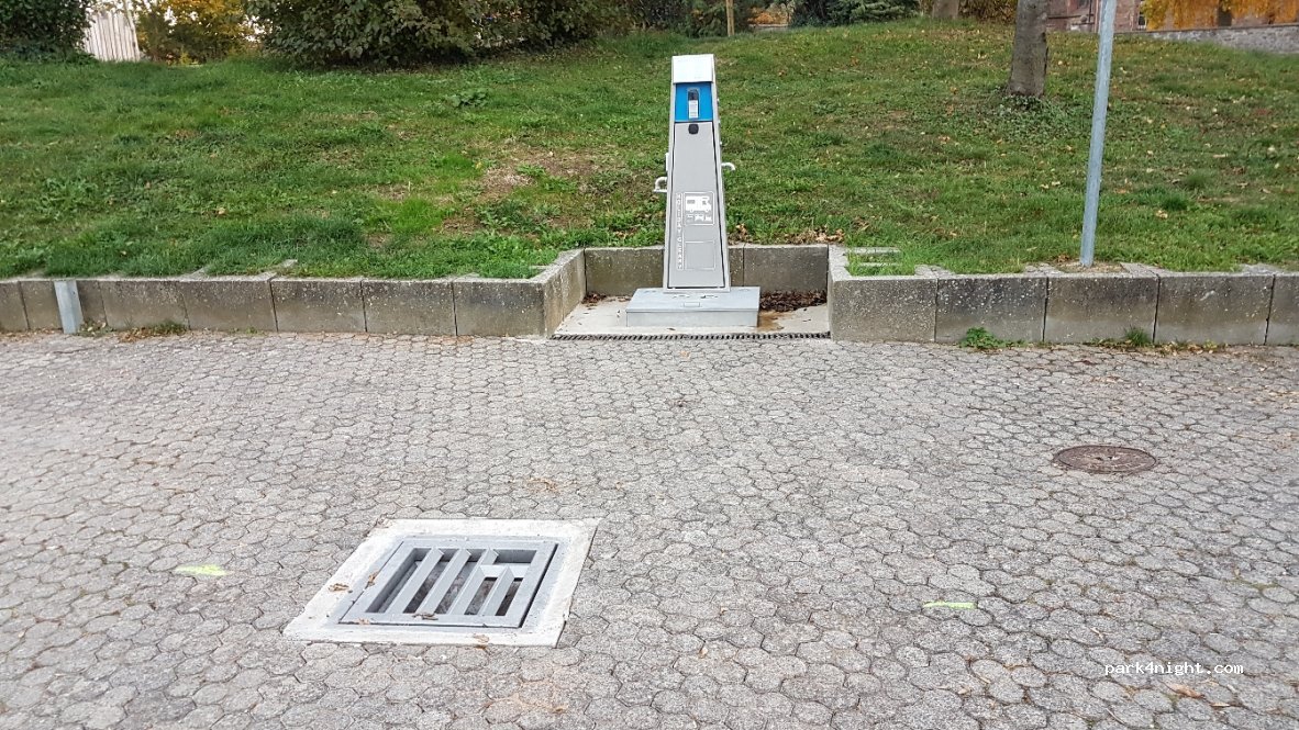 (97900) Külsheim - 7 Kirchbergweg — foto