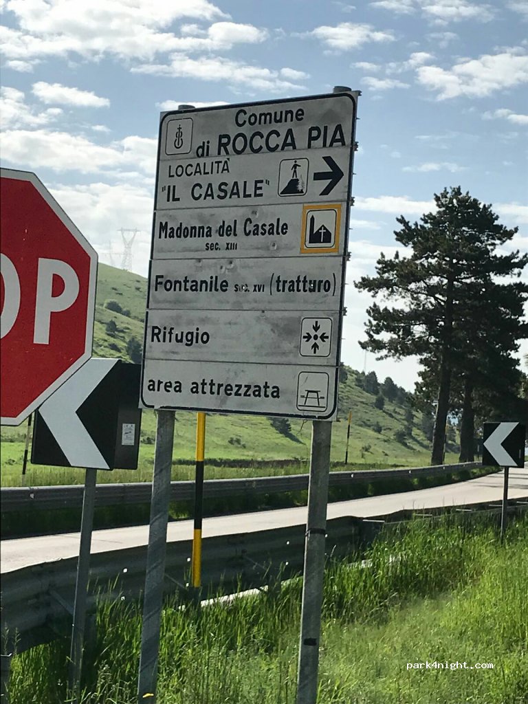 () Rocca Pia - Unnamed Road — foto