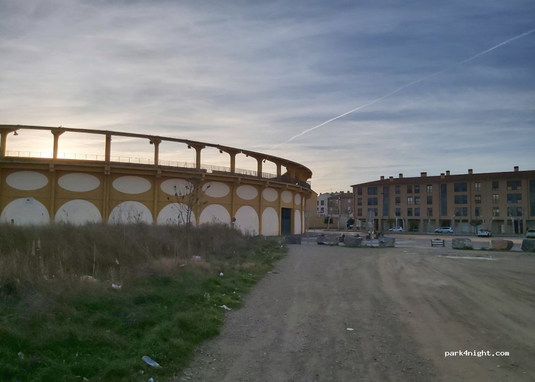 (50600) Ejea de los Caballeros - 80 Paseo de la Constitución — foto 2