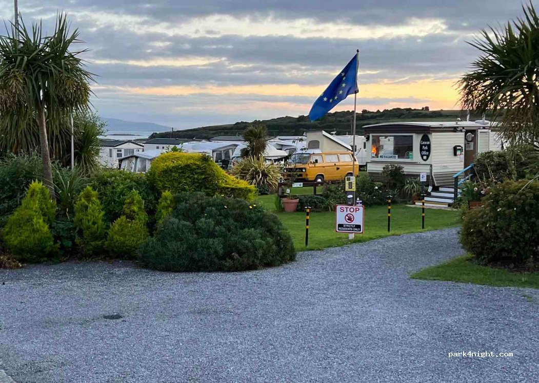 O'Hallorans Caravan Park — foto