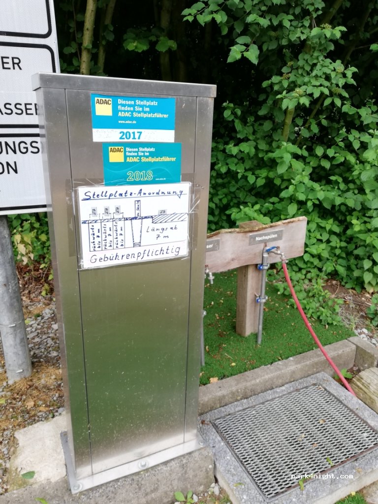 Wohnmobil Stellplatz am Freibad Stromberg — foto 2
