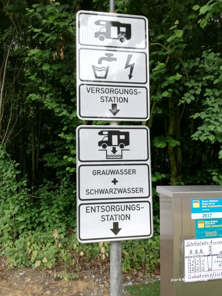 Wohnmobil Stellplatz am Freibad Stromberg — foto 3