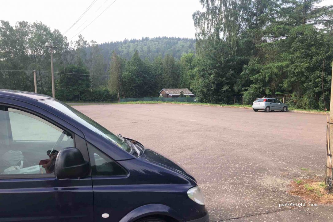 (538 07) Seč - Parkoviště u motelu — foto