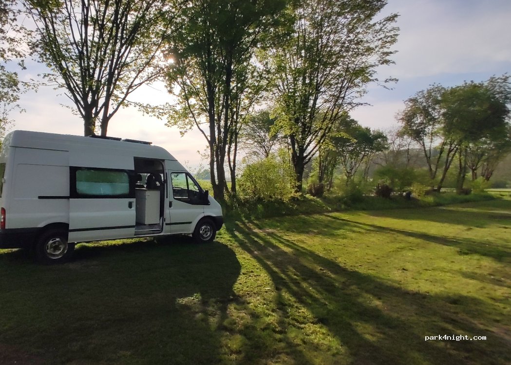 Parkplatz Freibad Hoheneck — foto 3