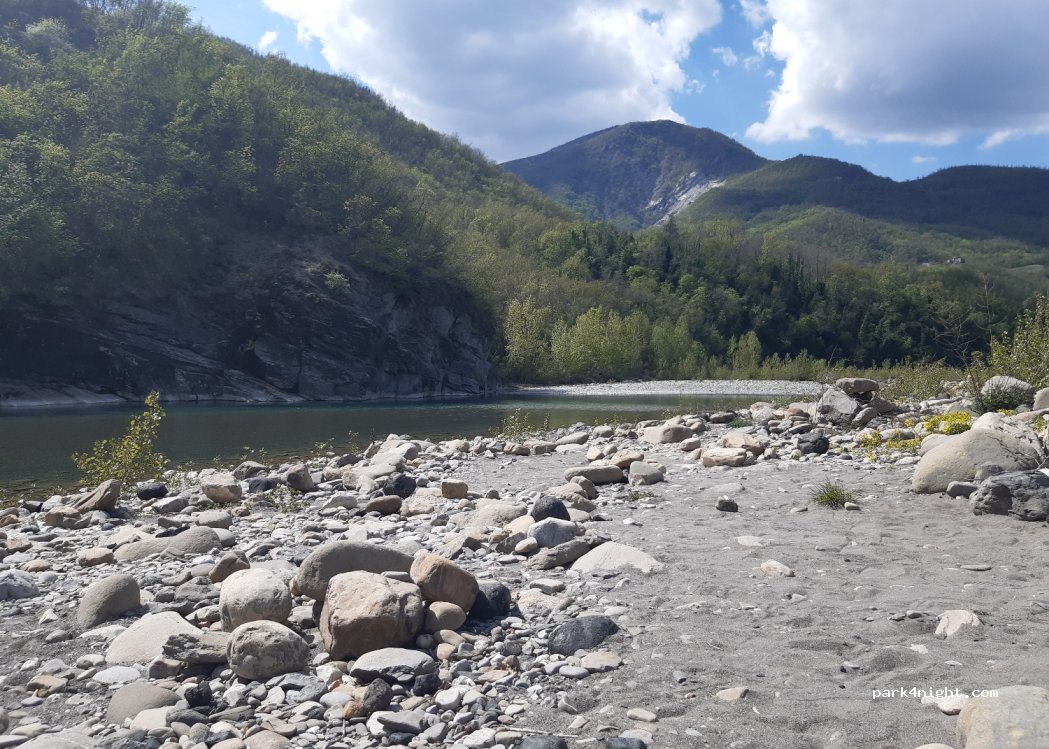 (29022) Bobbio - Bobbio Beach Road — foto