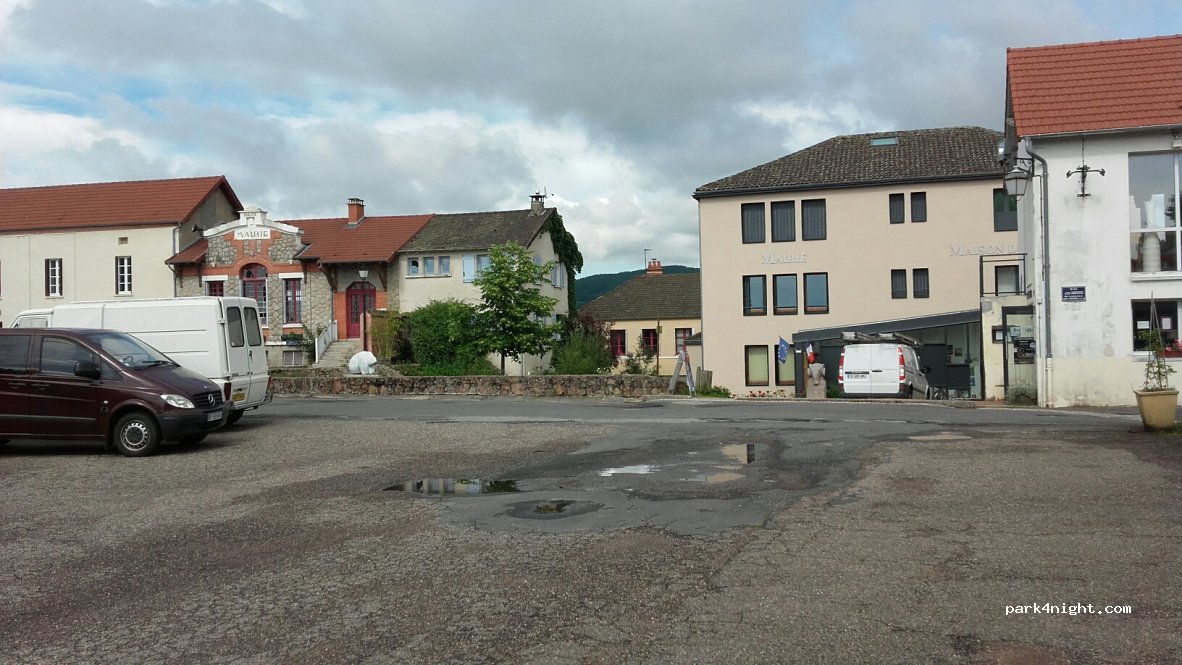 (03250) Châtel-Montagne - Place Alphonse Corre — foto 2