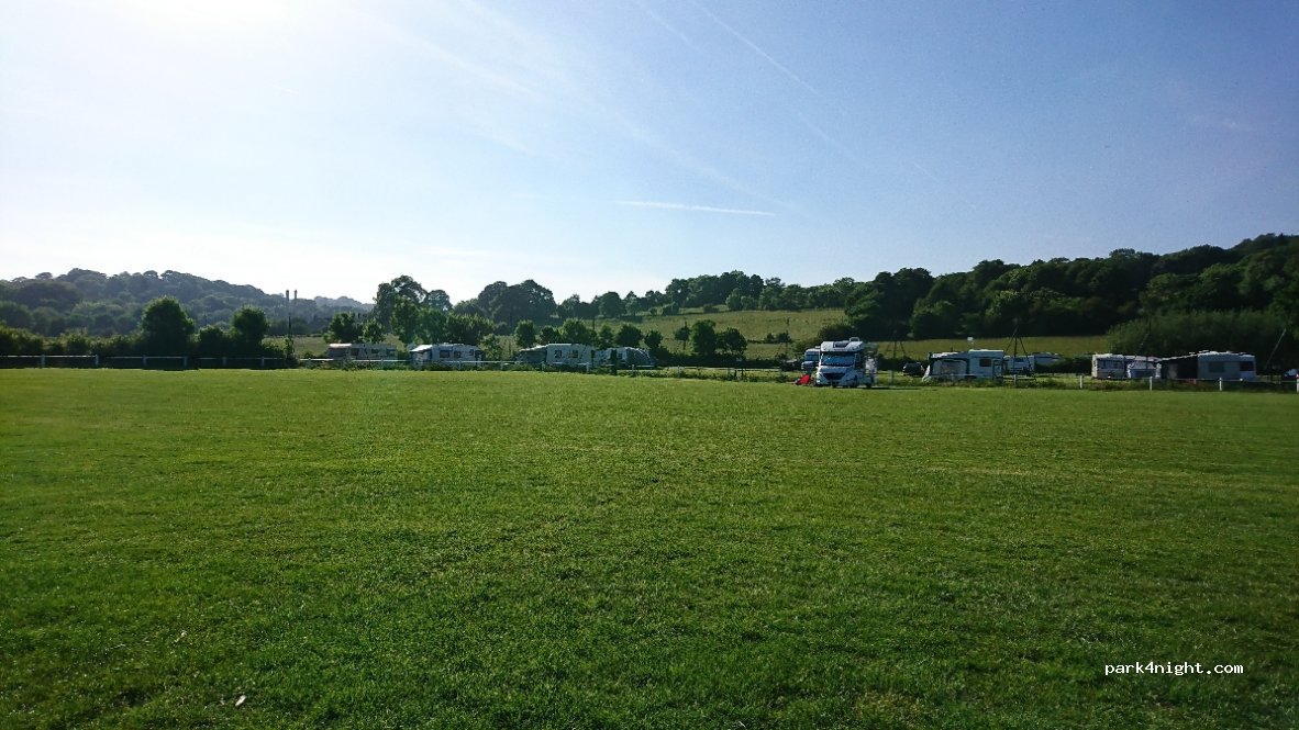 Esholt Sports & Leisure Club — foto