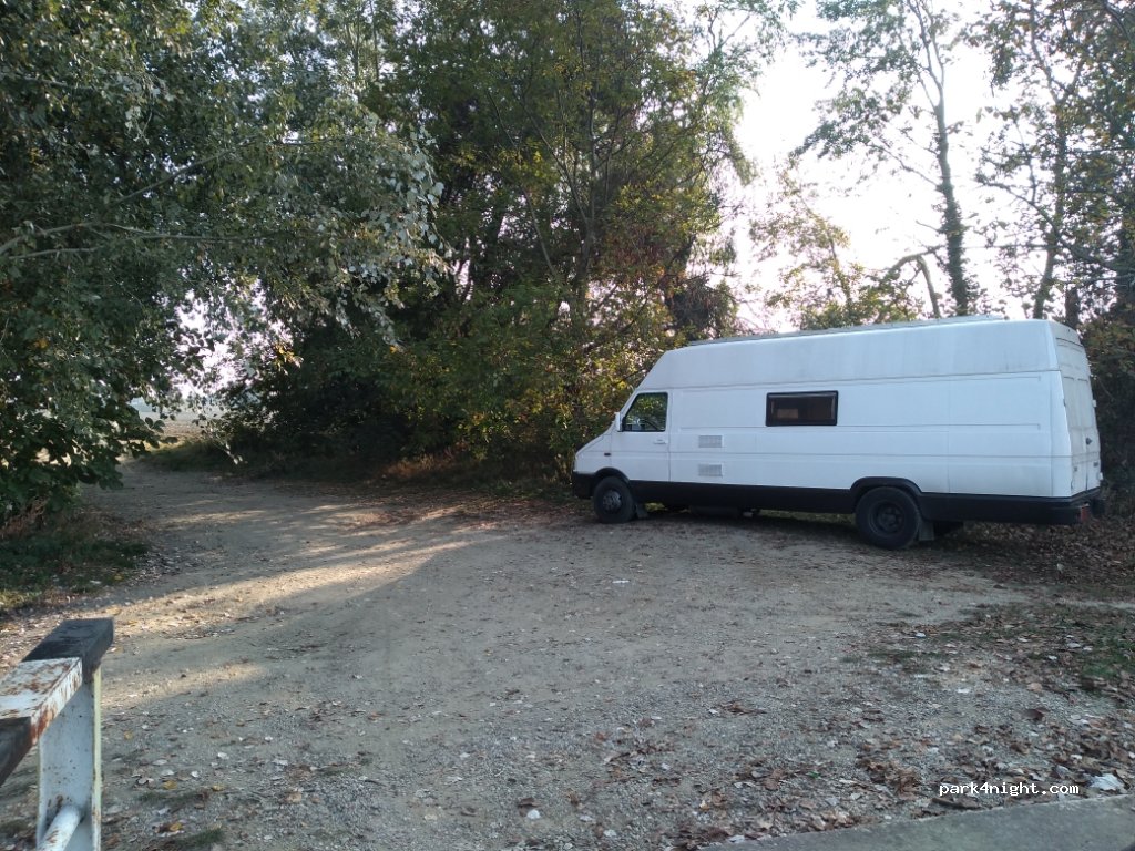 (925 52) Šoporňa - Unnamed Road — foto