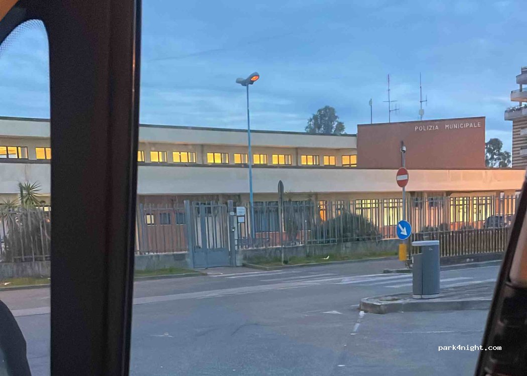 (04100) Latina - Piazzale dei Mercanti — foto 4