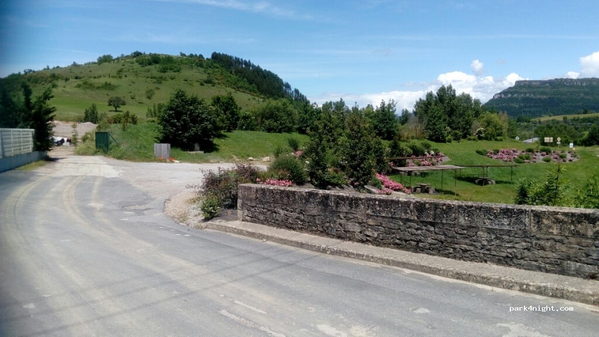 (12250) Roquefort-sur-Soulzon - D23 — foto 2
