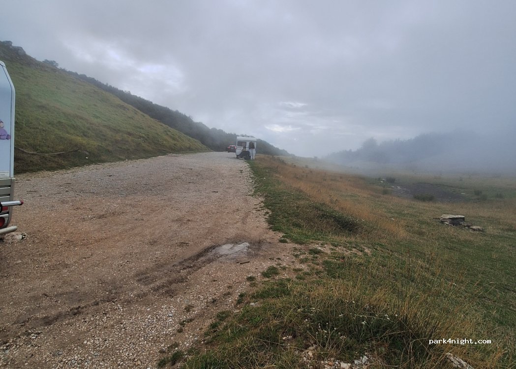 (64047) Pietracamela - Unnamed Road — foto 4