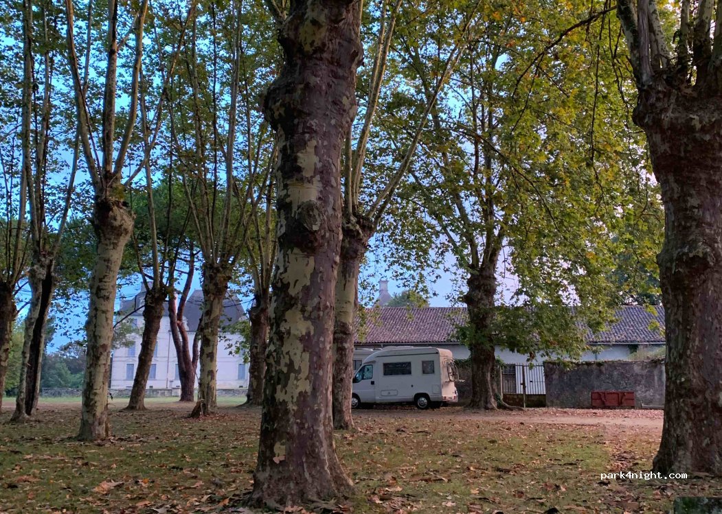 (40380) Poyanne - 50 Place Gratien de Lerm — foto 4