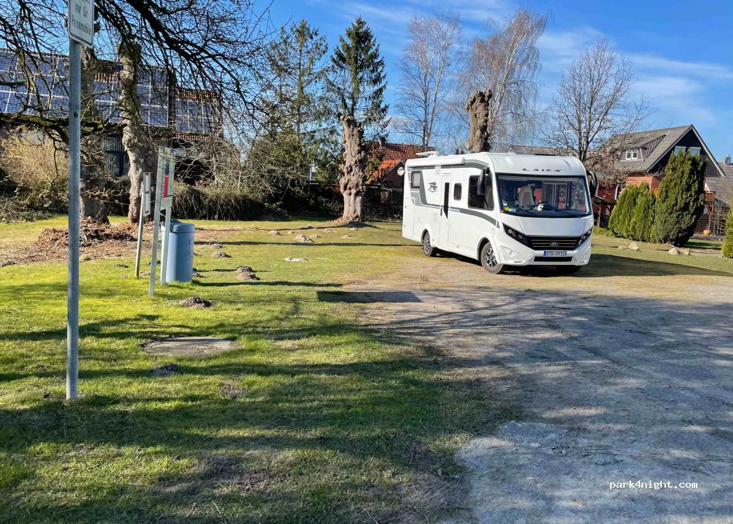 (21737) Wischhafen - 11 Unterm Deich — foto