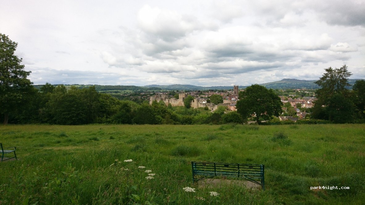 (SY8 2HB) Ludlow - 4 Whitcliffe Road — foto