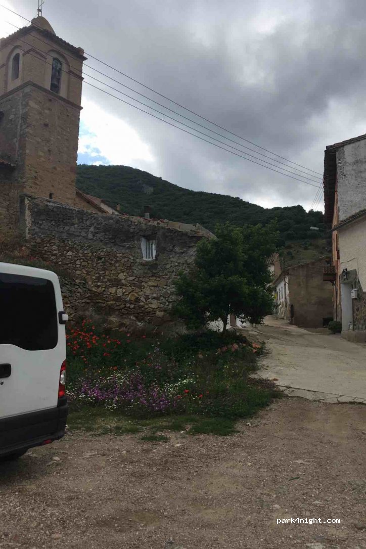 (50322) El Frasno - 4 Calle Letra J Aluenda — foto