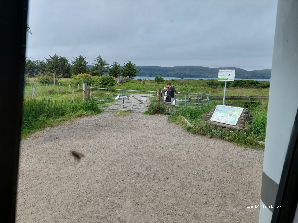 (IV55 8WF) Dunvegan - Unnamed Road — foto 2
