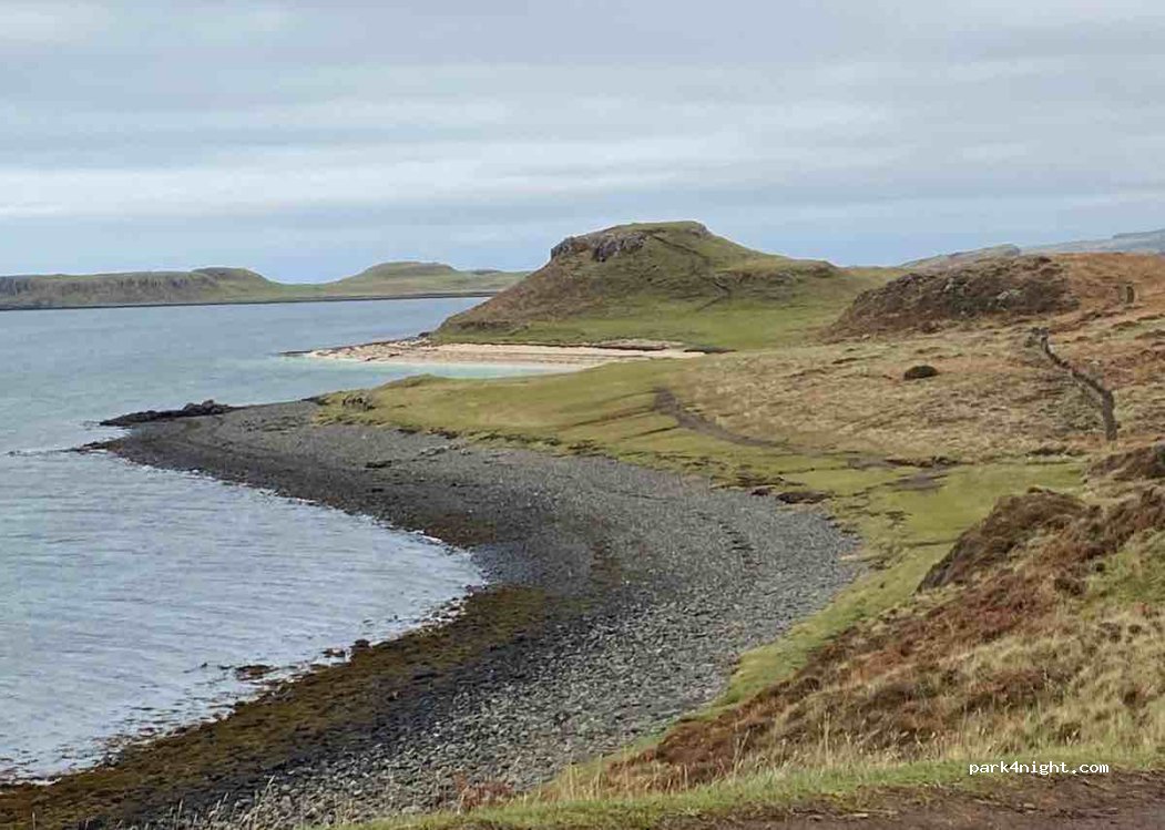 (IV55 8WF) Dunvegan - Unnamed Road — foto 4