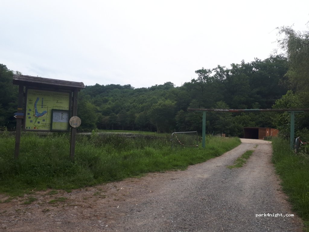 (12220) Roussennac - Unnamed Road — foto 3
