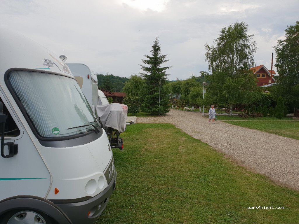 (605300) Dărmănești - 272 Calea Trotusului — foto