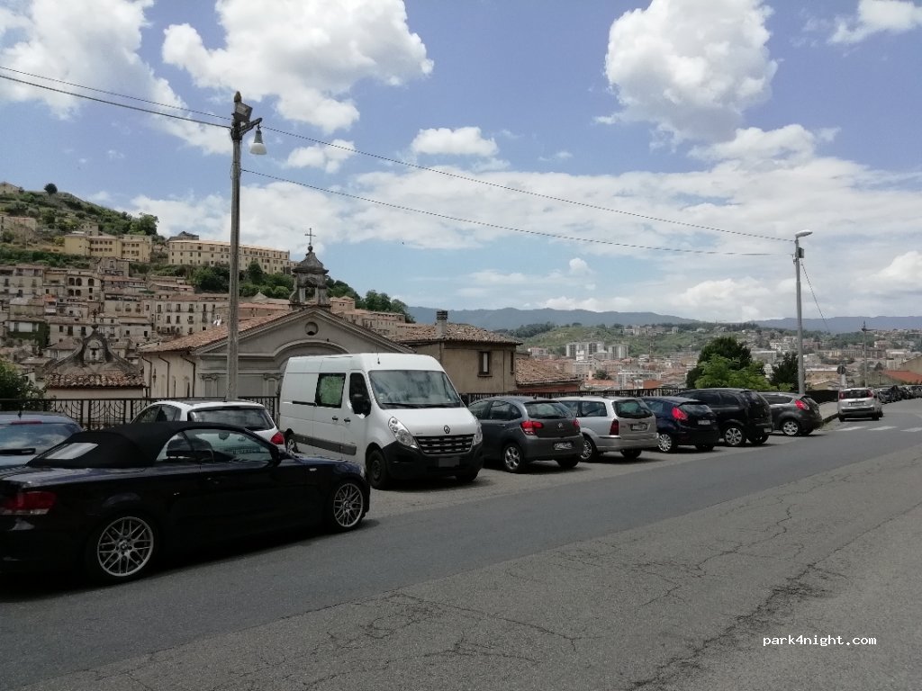 (87100) Cosenza - Via Gian Vincenzo Gravina — foto