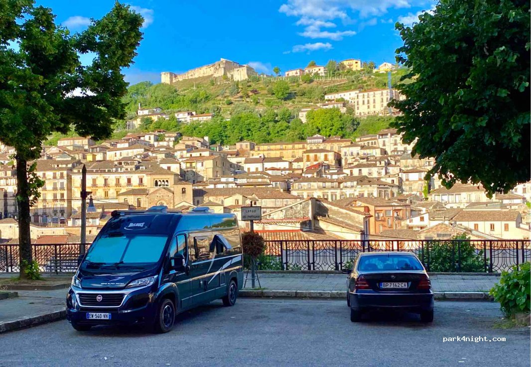 (87100) Cosenza - Via Gian Vincenzo Gravina — foto 3