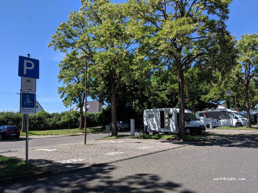 Wohnmobilstellplatz am Grauen Turm — foto 2
