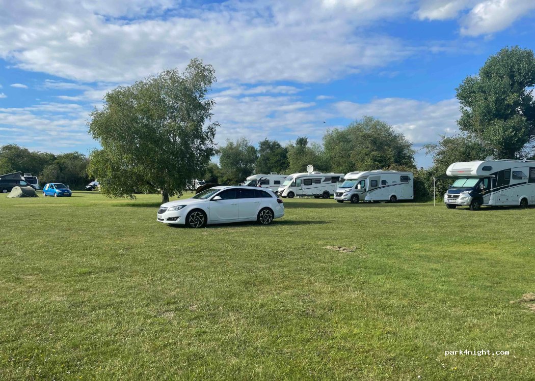 Cambridge Camping and Caravanning Club Site — foto 2
