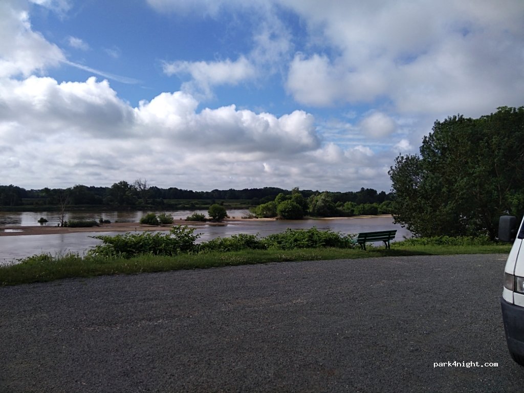 (41500) Cour-sur-Loire - 17 Quai de la Loire — foto