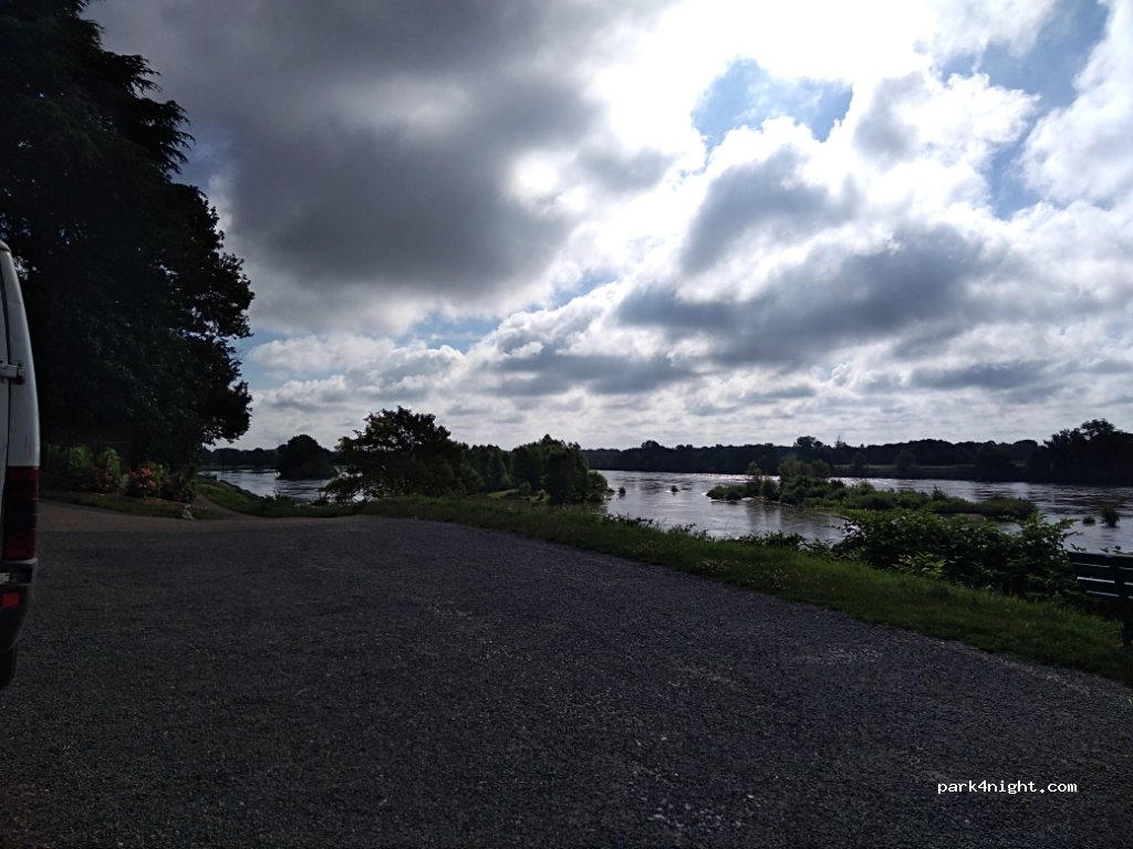 (41500) Cour-sur-Loire - 17 Quai de la Loire — foto 2