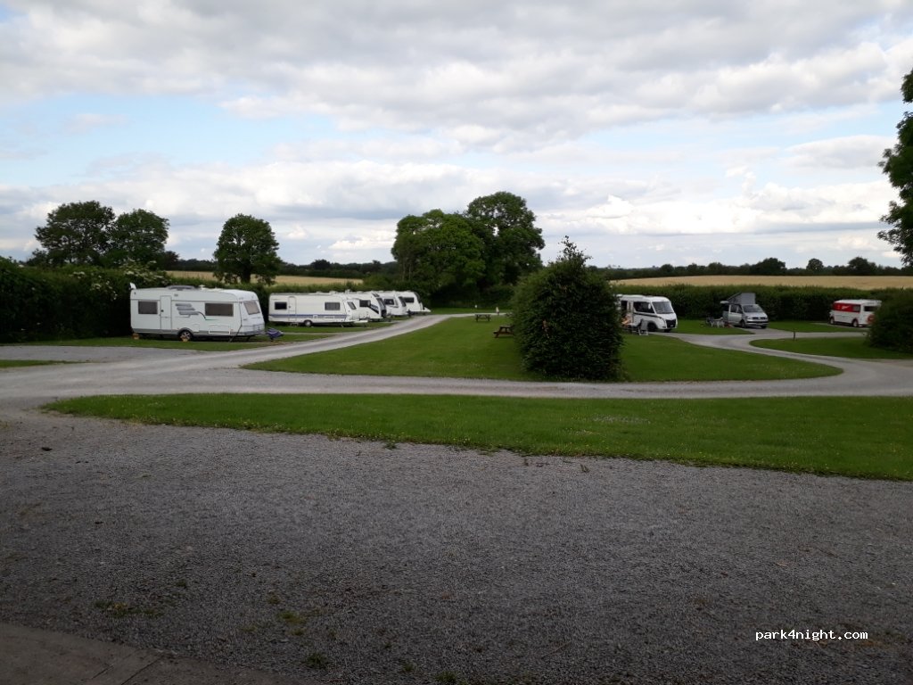 Adare Camping and Caravan Park — foto
