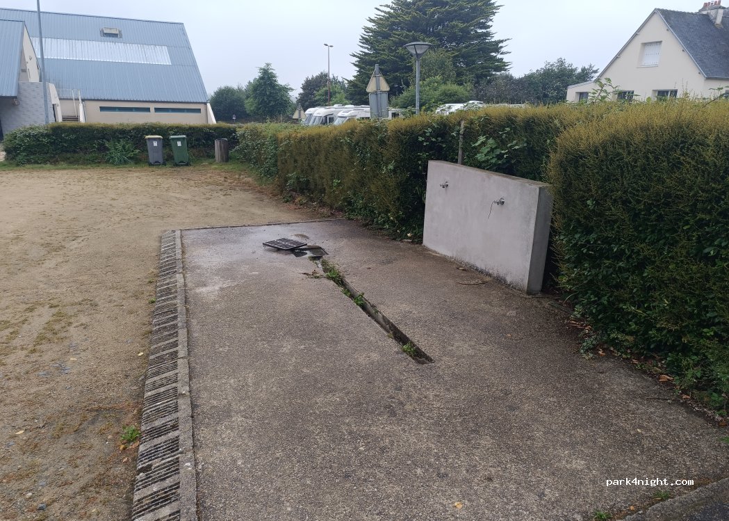 (29400) Guimiliau - 16-20 Rue des Bruyères — foto 5