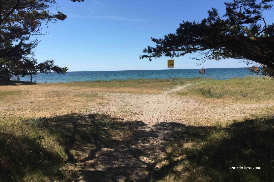 (624 67) Holmudden - 6212 FÅRÖ SKOGSBO — foto 2