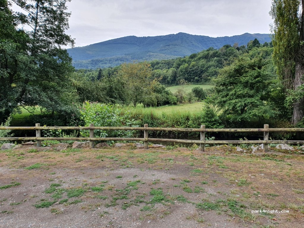 (09800) Aucazein - 35 Village — foto 2