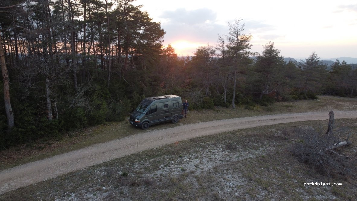 (48500) Saint-Saturnin - Unnamed Road — foto 3
