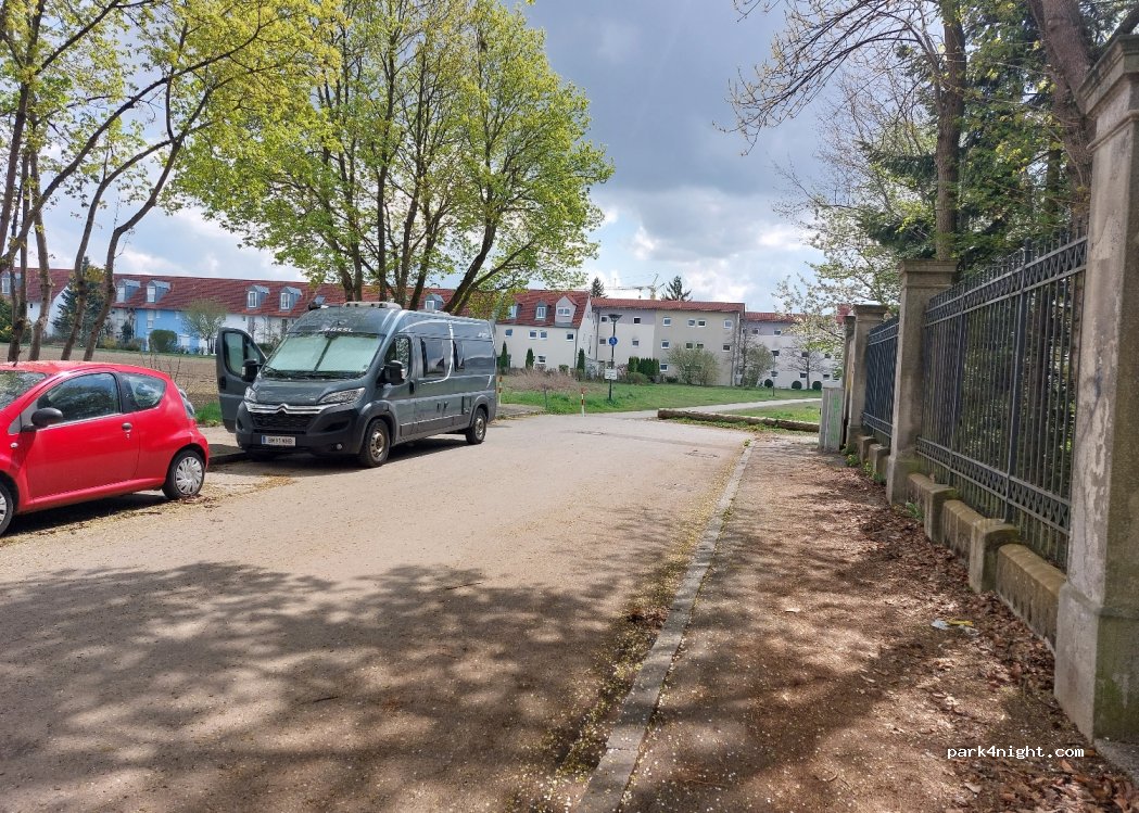 (81737) München - 68 Unterbiberger Straße — foto 4