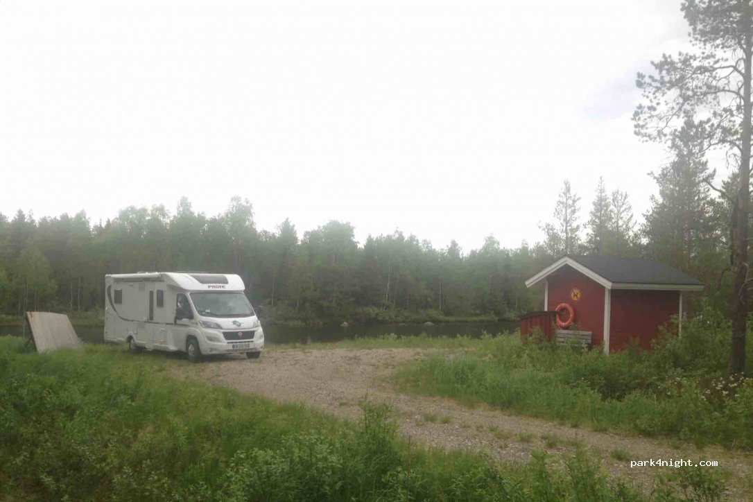 (98995)  - 415 Hautajärventie — foto