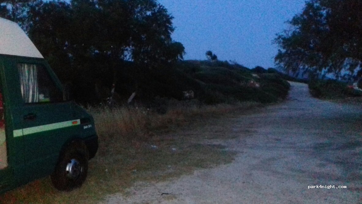(345 00) Kimi Aliveri  - Unnamed Road — foto